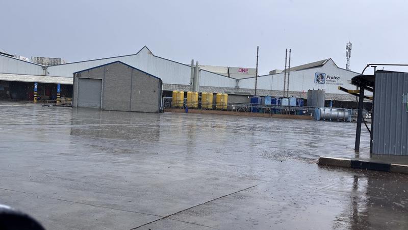 To Let Commercial Property for Rent in Killarney Gardens Western Cape